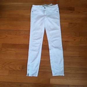 Abercrombie & Fitch white skinny jeans